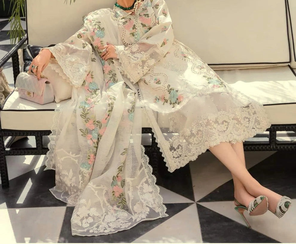 S1315-Embroidered 3pc Lawn Dress With Embroidered Organza Dupatta.